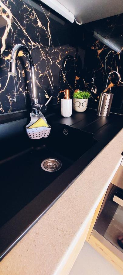Black Flox Apartment Dráma Zewnętrze zdjęcie